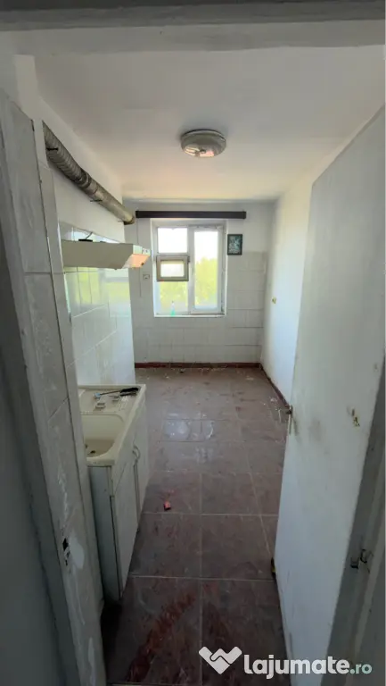 Apartment 3 camere Com Ghimpati
