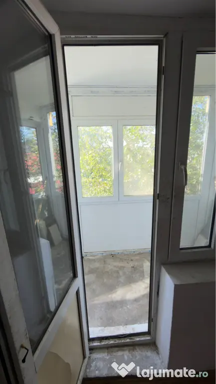 Apartment 3 camere Com Ghimpati