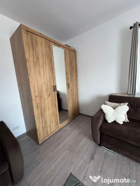 Dulap dormitor Jysk Lintrup Stejar 60x157x220 cm, 3 uși și 2 compartimente