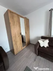 Dulap dormitor Jysk Lintrup Stejar 60x157x220 cm, 3 uși și 2 compartimente 