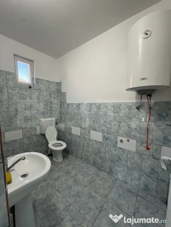 Casă tradițională cu teren intravilan generos de 2.530 mp - Ernei (Mures)