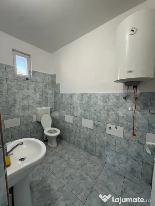 Casă tradițională cu teren intravilan generos de 2.530 mp - Ernei (Mures)