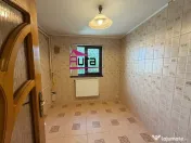 Apartament 3 camere zona Vest 