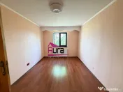 Apartament 3 camere zona Vest 