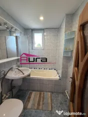 Apartament 3 camere zona Vest 