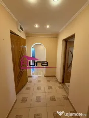 Apartament 3 camere zona Vest 