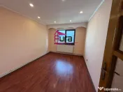 Apartament 3 camere zona Vest 