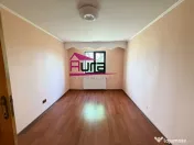 Apartament 3 camere zona Vest 