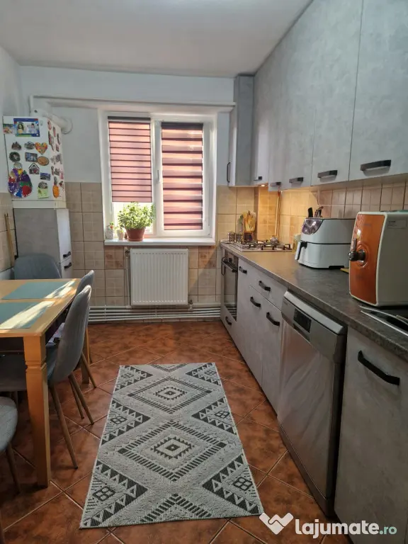 Apartament 3 camere confort 1 Plantelor, Mobilat Utilat, eta - Braila (Braila)