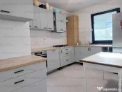 Apartament 2 camere | Parcare + Boxa | 70 mp | Zona Tractorul 