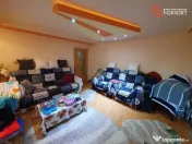 Apartament 3 camere, etaj 1, centrala proprie, bloc izolat - 
