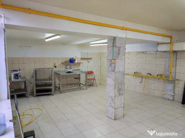 Inchiriez casa la curte zona Delfinului- Pantelimon - Bucuresti (Bucuresti-Ilfov)