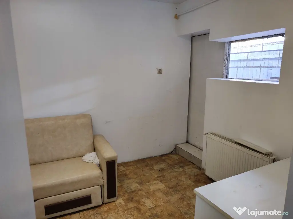 Inchiriez casa la curte zona Delfinului- Pantelimon - Bucuresti (Bucuresti-Ilfov)