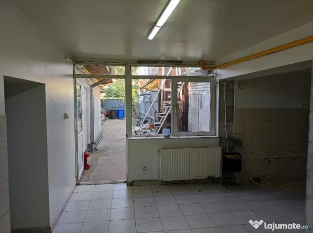 Inchiriez casa la curte zona Delfinului- Pantelimon - Bucuresti (Bucuresti-Ilfov)