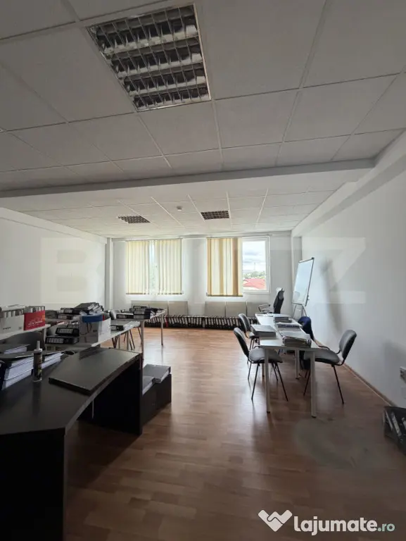 Spatiu birou, 44,5 mp, zona LIDL Obcini - Suceava (Suceava)
