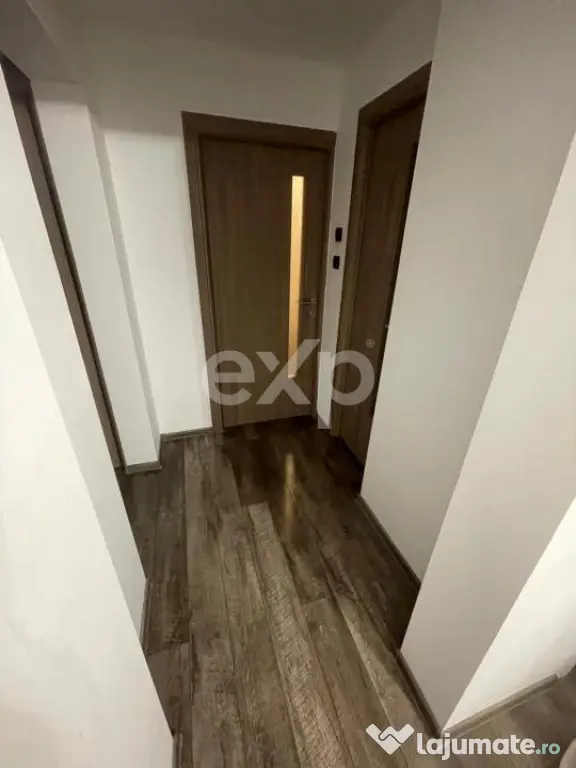Apartament 3 Camere Decomandat, 80 mp, Etaj 2 - Zona Clubul - Targoviste (Dambovita)