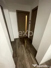 Apartament 3 Camere Decomandat, 80 mp, Etaj 2 - Zona Clubul 