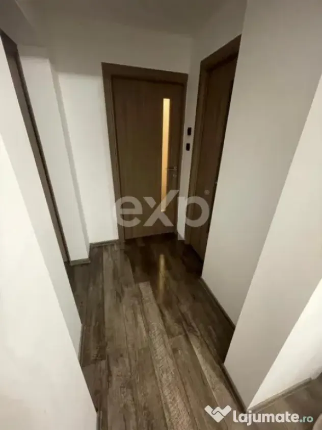 Apartament 3 Camere Decomandat, 80 mp, Etaj 2 - Zona Clubul - Targoviste (Dambovita)