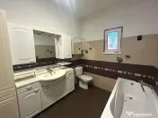 Casa in Stupini - teren 2200 mp, acces DN 13, potential investitional! 