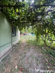 Casa in Stupini - teren 2200 mp, acces DN 13, potential investitional! 
