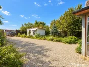 Casa in Stupini - teren 2200 mp, acces DN 13, potential investitional! 