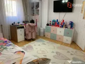 Casa de vanzare cu 3 camere si teren de 540 mp, zona Freidor 