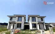 COMISION 0% Duplex despartit prin garaj, 5 camere, 3 bai, in 