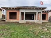 Casa individuala cu 5 camere de vanzare in localitatea Dumbr 