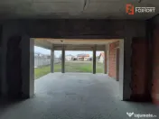Casa individuala cu 5 camere de vanzare in localitatea Dumbr 
