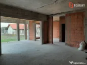 Casa individuala cu 5 camere de vanzare in localitatea Dumbr 
