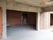 Casa individuala cu 5 camere de vanzare in localitatea Dumbr 