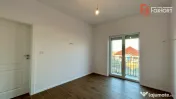Duplex cu 4 camere si teren de 375 mp - zona Sanandrei