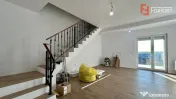 Duplex cu 4 camere si teren de 375 mp - zona Sanandrei