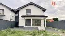 Duplex despartit, de vanzare 4 camere - curent trifazic - Mo
