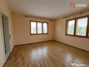 Casa cu 3 camere si teren de 2096 mp in Ianova 