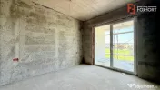 Apartament de vanzare, 3 camere + 300 mp curte - Mosnita - D 