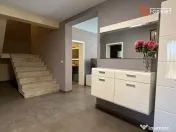 COMISION 0% Casa individuala cu 8 camere, de vanzare in zona 