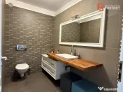 COMISION 0% Casa individuala cu 8 camere, de vanzare in zona 