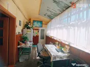 COMISION 0% Casa cu 4 apartamente la curte comuna cu teren t