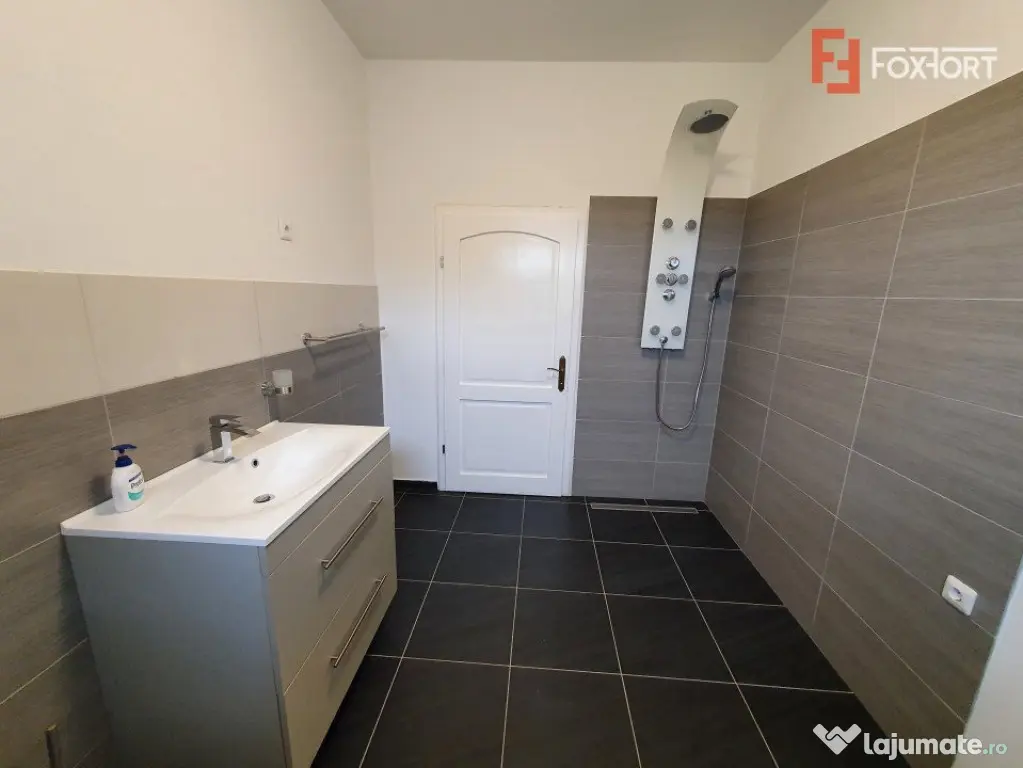 Vila cu 5 camere, 236 mp, teren 5805 mp, gaz, Brestea - Dent - Brestea (Timis)