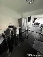 Vanzare Casa 4 camere; 103 mp; 3 bai , Teilor