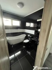 Vanzare Casa 4 camere; 103 mp; 3 bai , Teilor