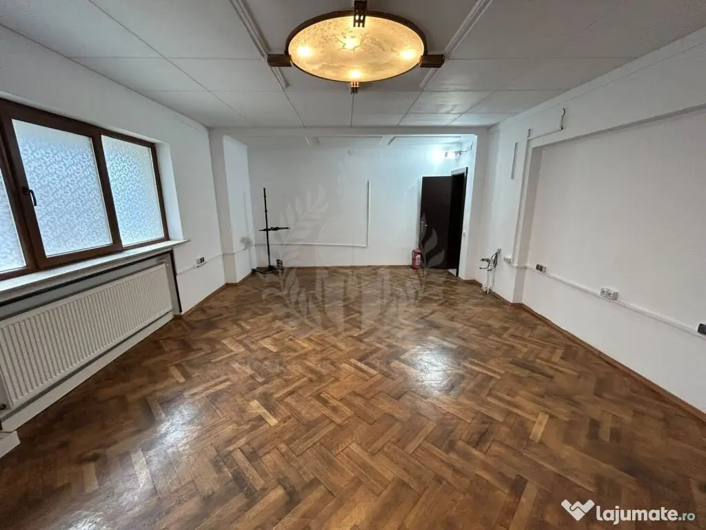 Spațiu comercial de închiriat //100 mp | Zona centrală - Ploiesti (Prahova)