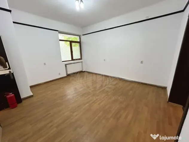 Spațiu comercial de închiriat //100 mp | Zona centrală - Ploiesti (Prahova)