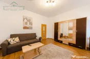 Apartament, grădină proprie de 200 mp și centrală pe gaz 