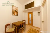 Apartament, grădină proprie de 200 mp și centrală pe gaz 