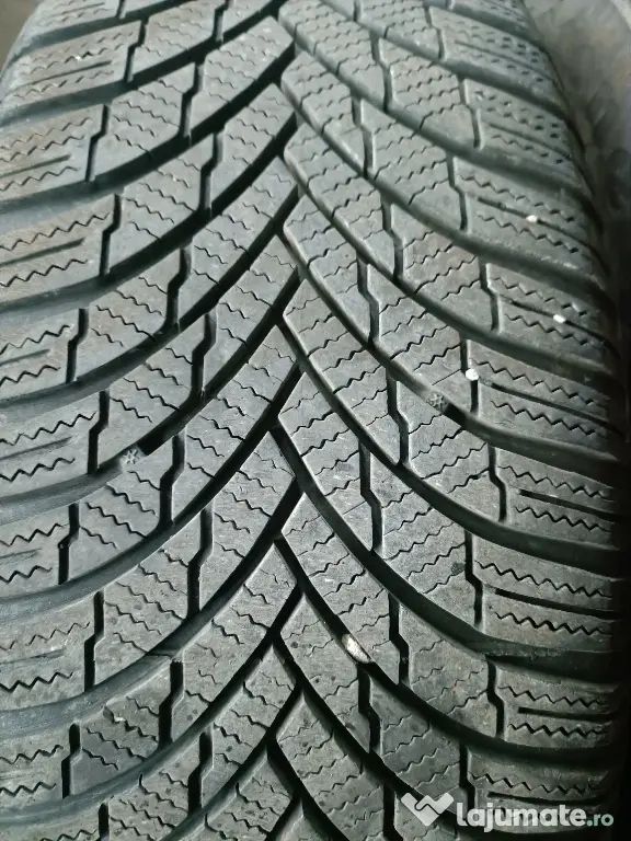 jante aliaj 5x114,3 cu anvelope iarna 215 60 17
