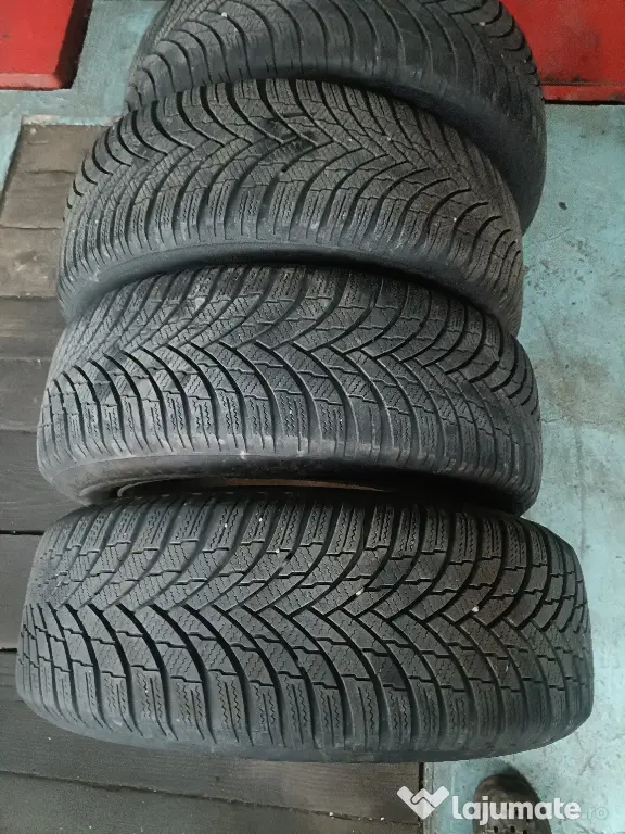 jante aliaj 5x114,3 cu anvelope iarna 215 60 17