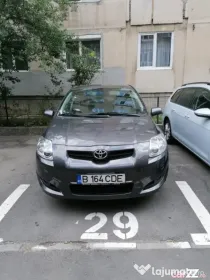 Toyota Auris 1.6 benzină | Keyless | Climatronic | Pilot automat | 2 seturi roți