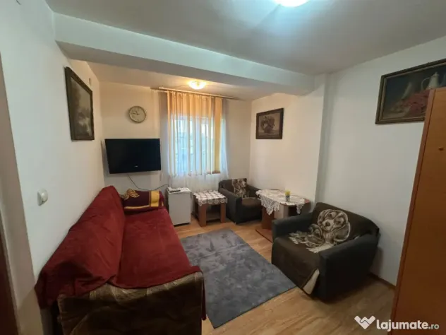 Garsonieră 23 mp, etaj 4/5, bloc anvelopat, Calea Severinul - Craiova (Dolj)
